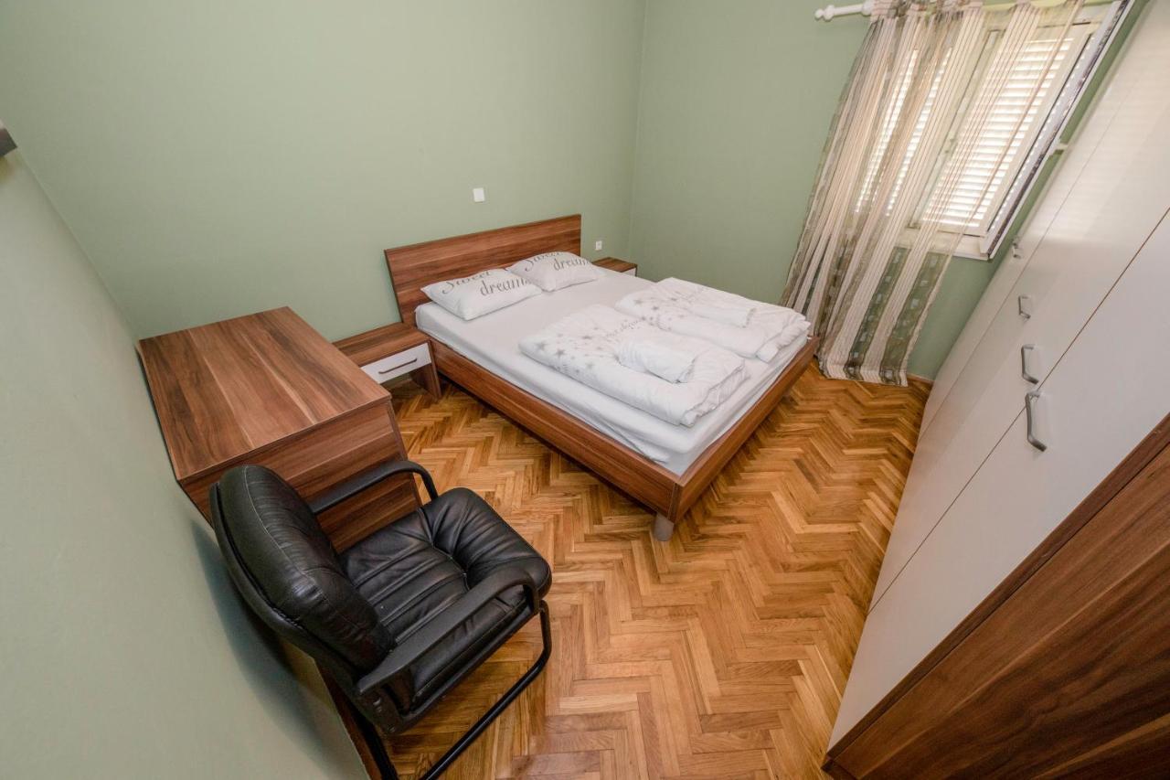 Apartmani Ana & Milo Lopar Eksteriør billede