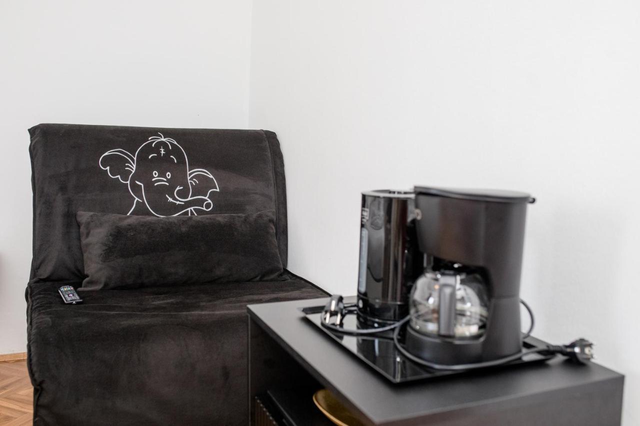 Apartmani Ana & Milo Lopar Eksteriør billede
