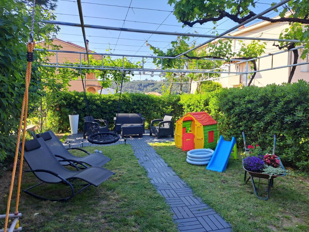 Apartmani Ana & Milo Lopar Eksteriør billede