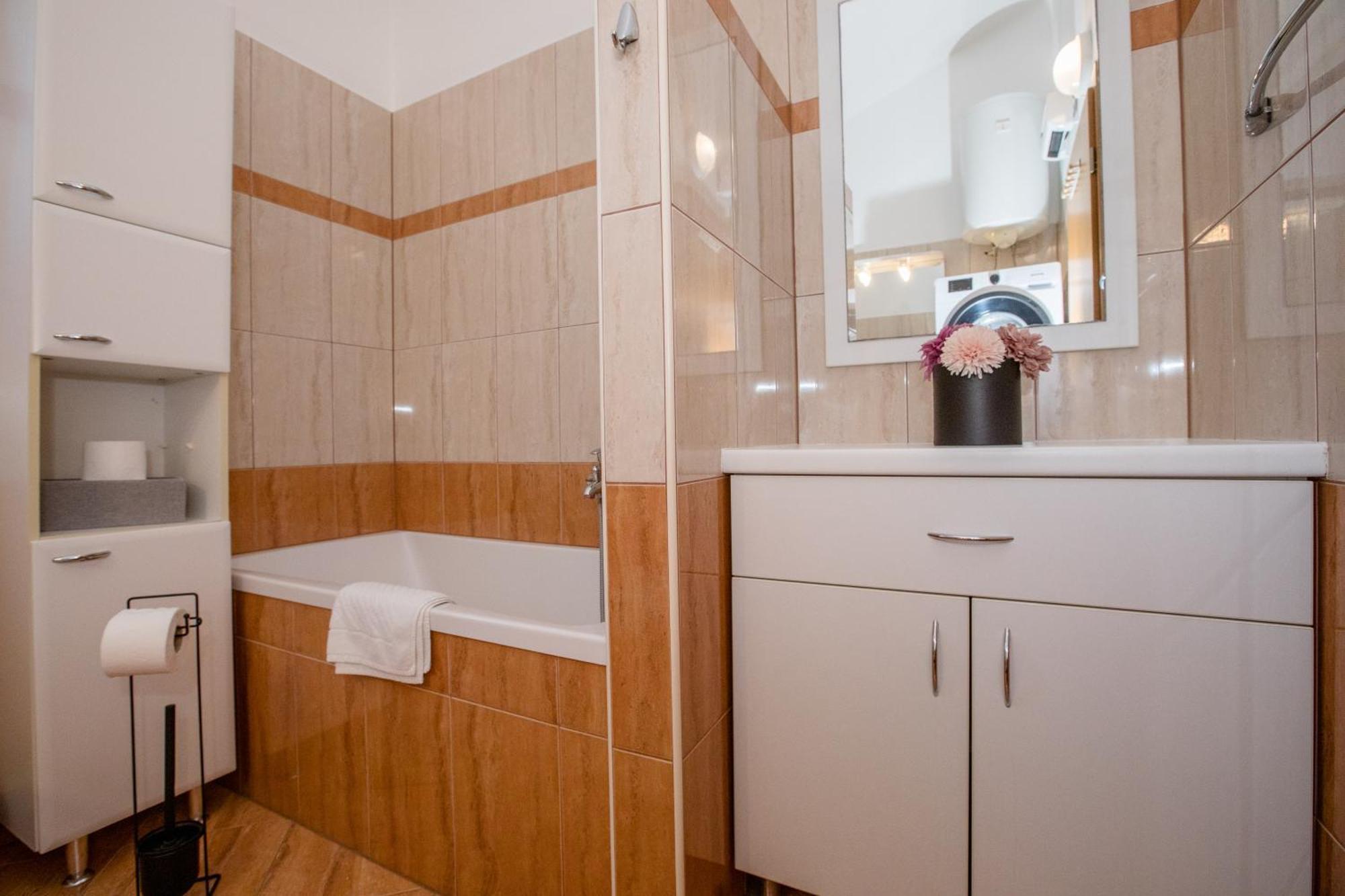 Apartmani Ana & Milo Lopar Værelse billede