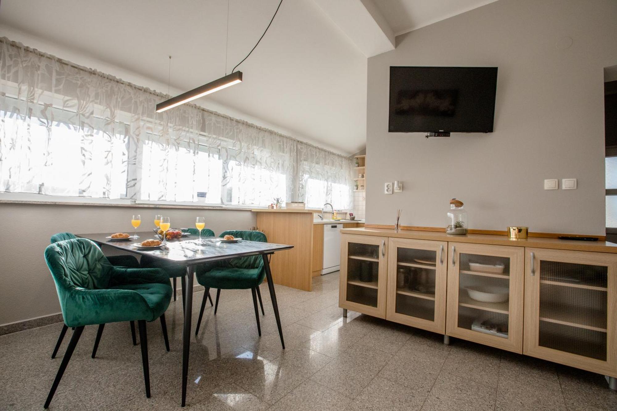 Apartmani Ana & Milo Lopar Værelse billede